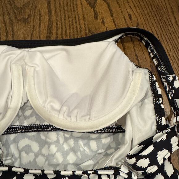 Lands End Womens Black Snow Leopard Print Underwire Tankini Swim Suit Top Size 8 - Picture 3 of 9